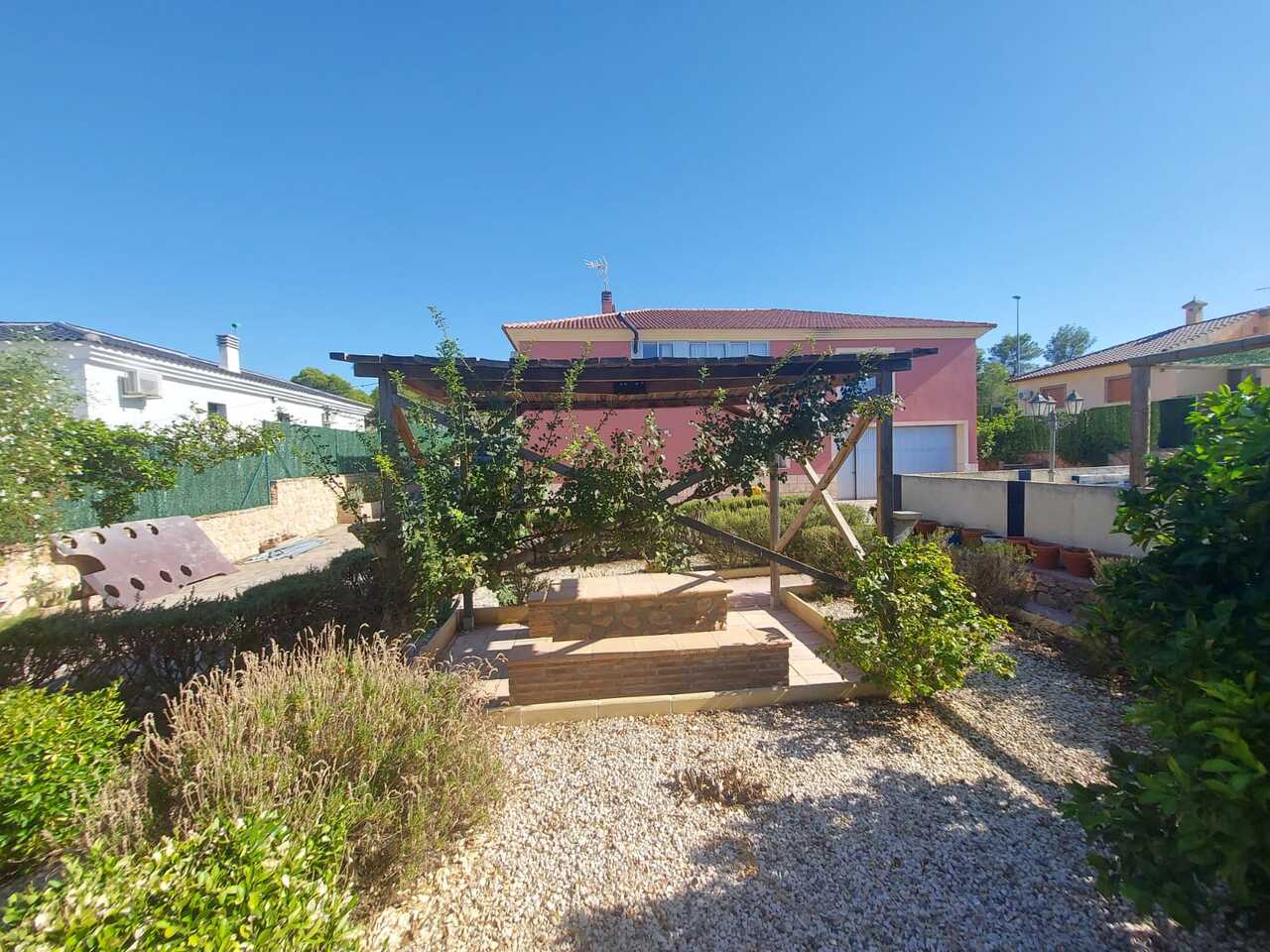 Garden in villa for sale in Calasparra