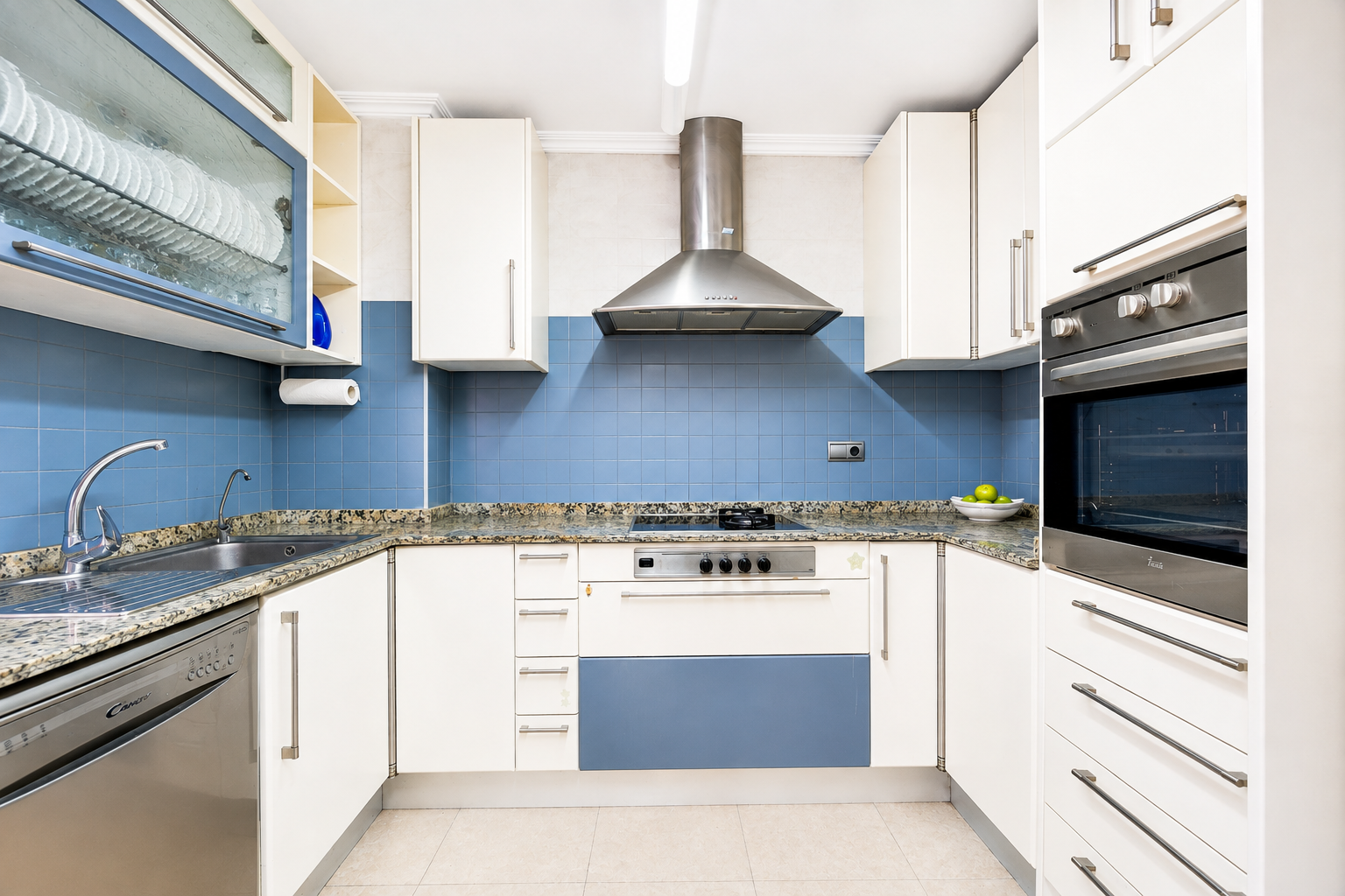 Kitchen in villa for sale in Benejuzar