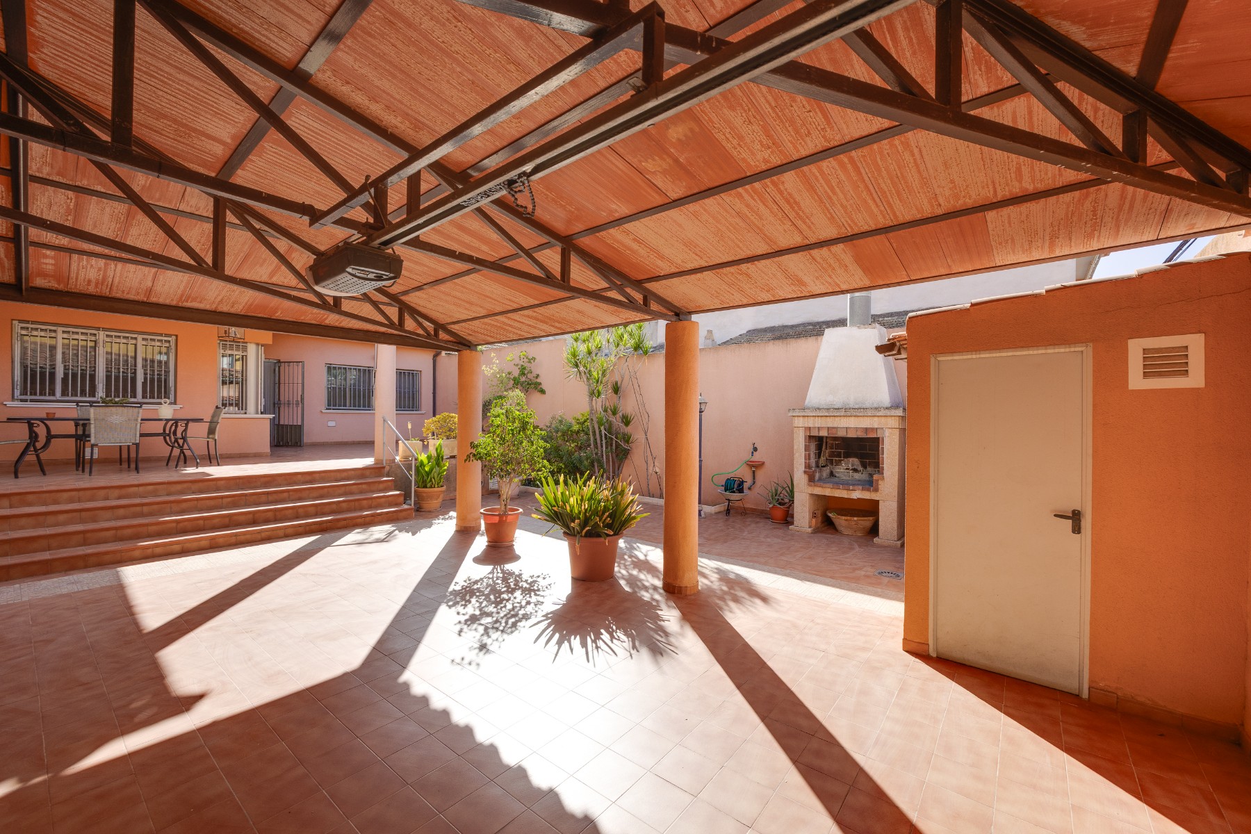 Bedroom in villa for sale in Benejuzar