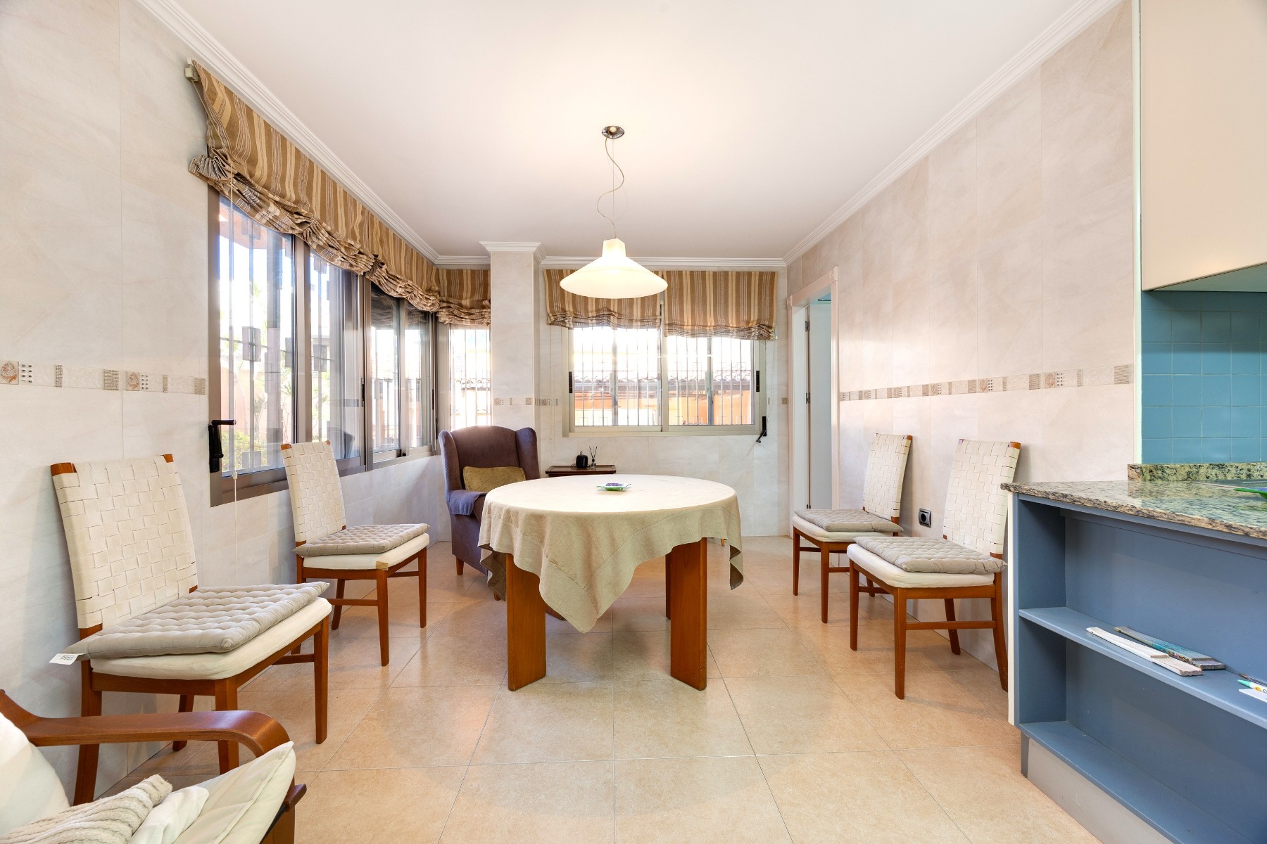 Bedroom in villa for sale in Benejuzar