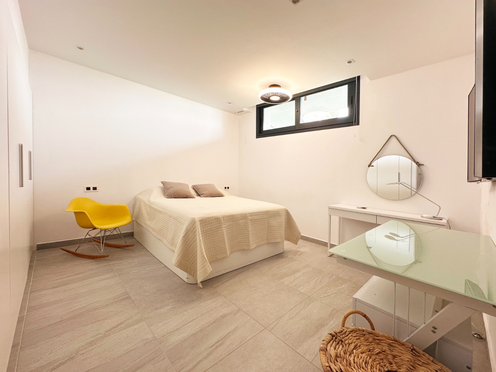 Bedroom in villa for sale in San Miguel de Salinas