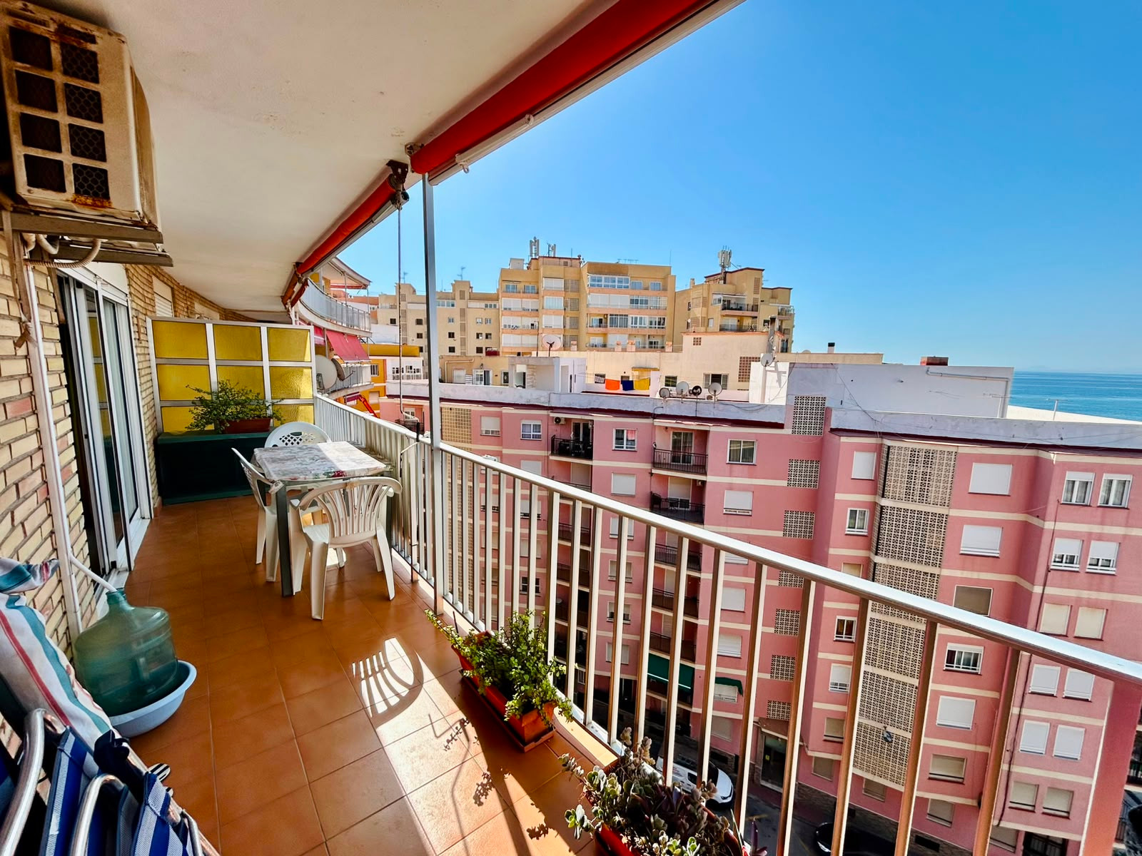 Bedroom in apartment for sale in Torrevieja