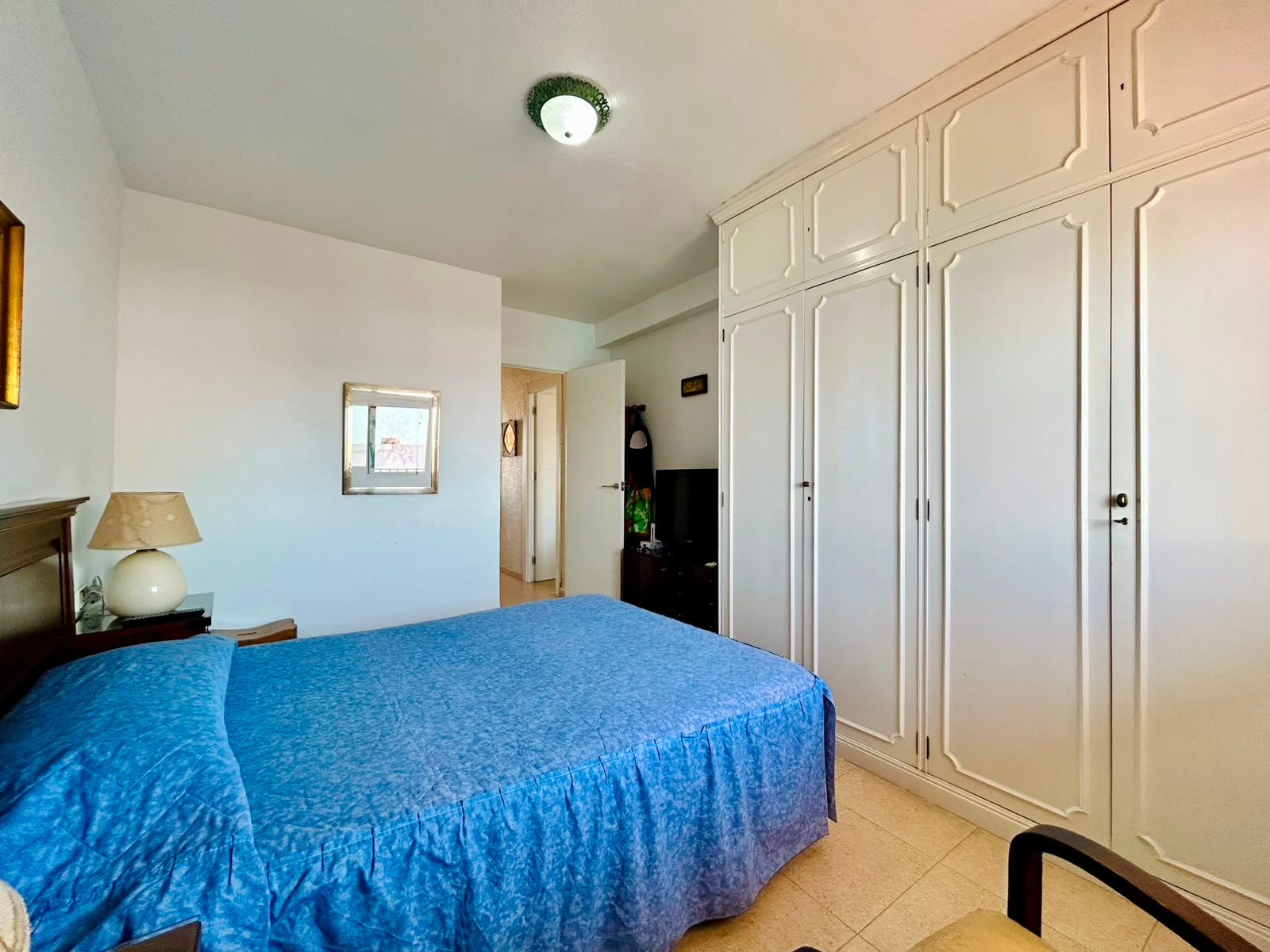Bedroom in apartment for sale in Torrevieja