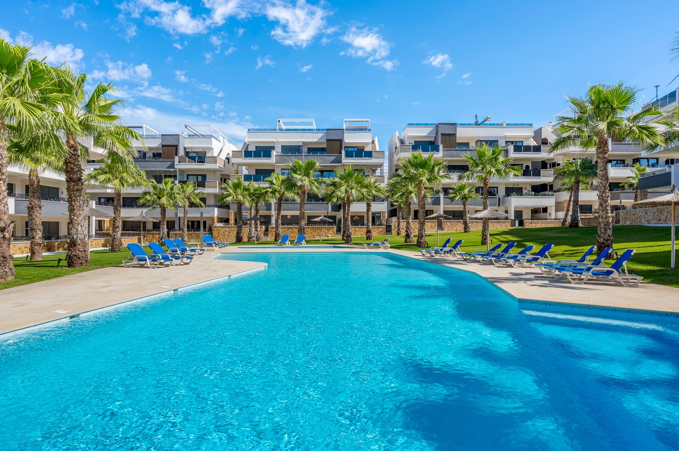 Dining area in apartment for sale in Orihuela Costa