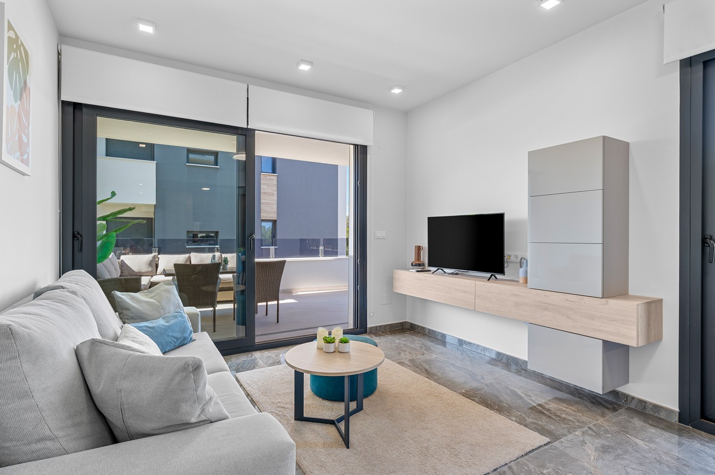 Garden in apartment for sale in Orihuela Costa