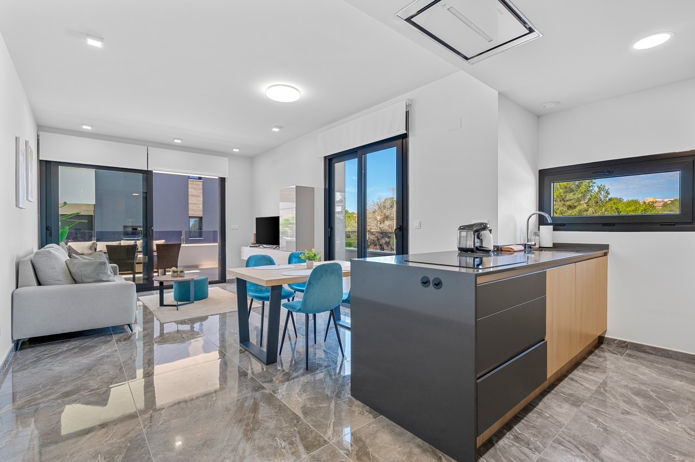 Bedroom in apartment for sale in Orihuela Costa