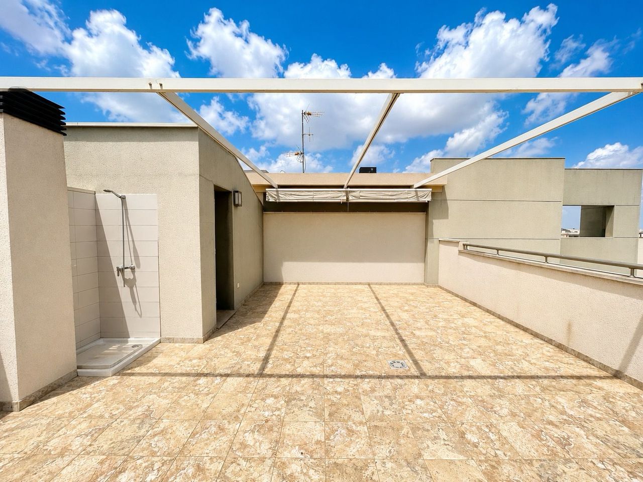 Dining area in penthouse for sale in Los Dolses