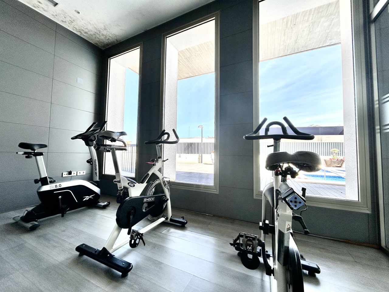 Master bedroom in penthouse for sale in Los Dolses