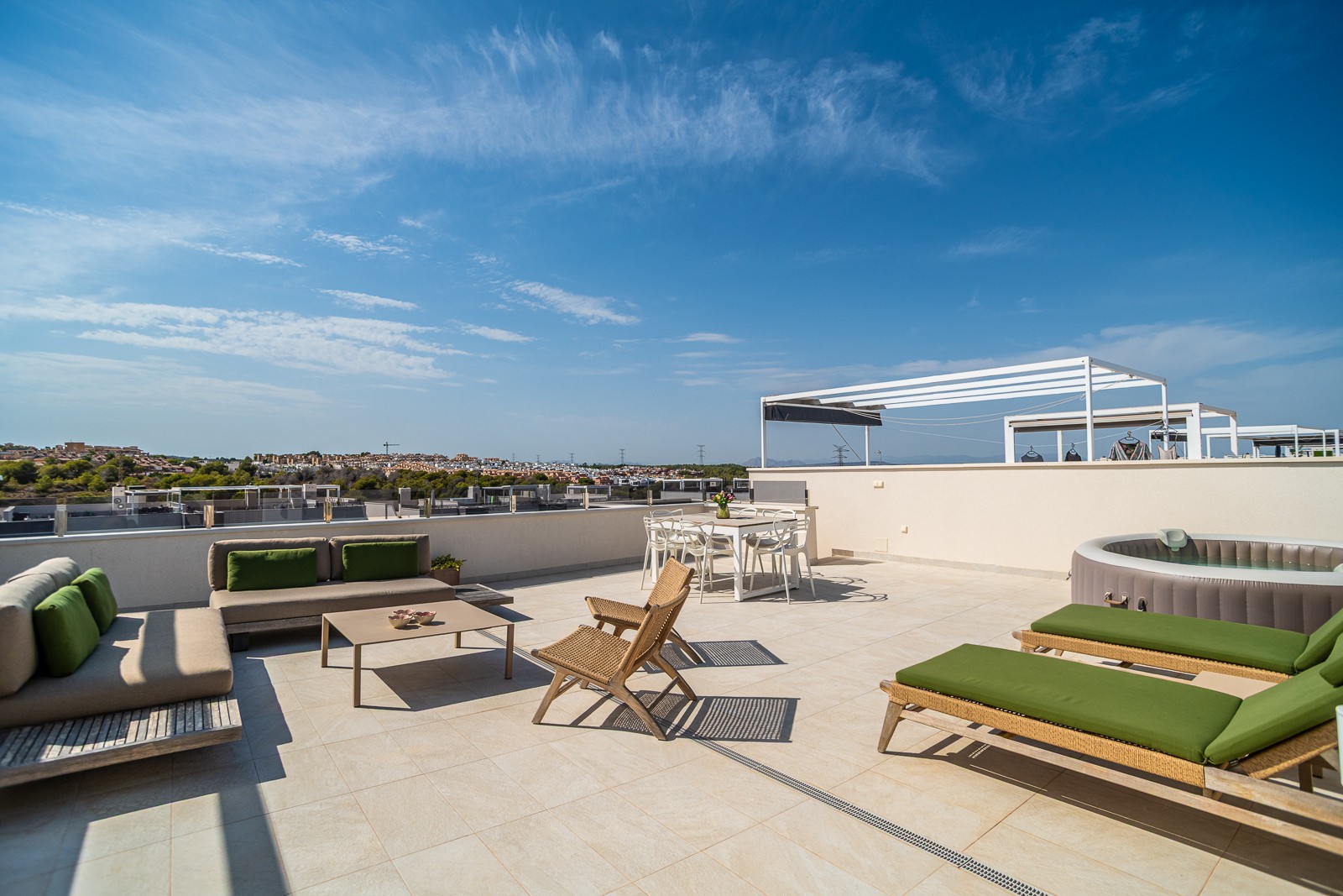 Garden in penthouse for sale in Orihuela Costa