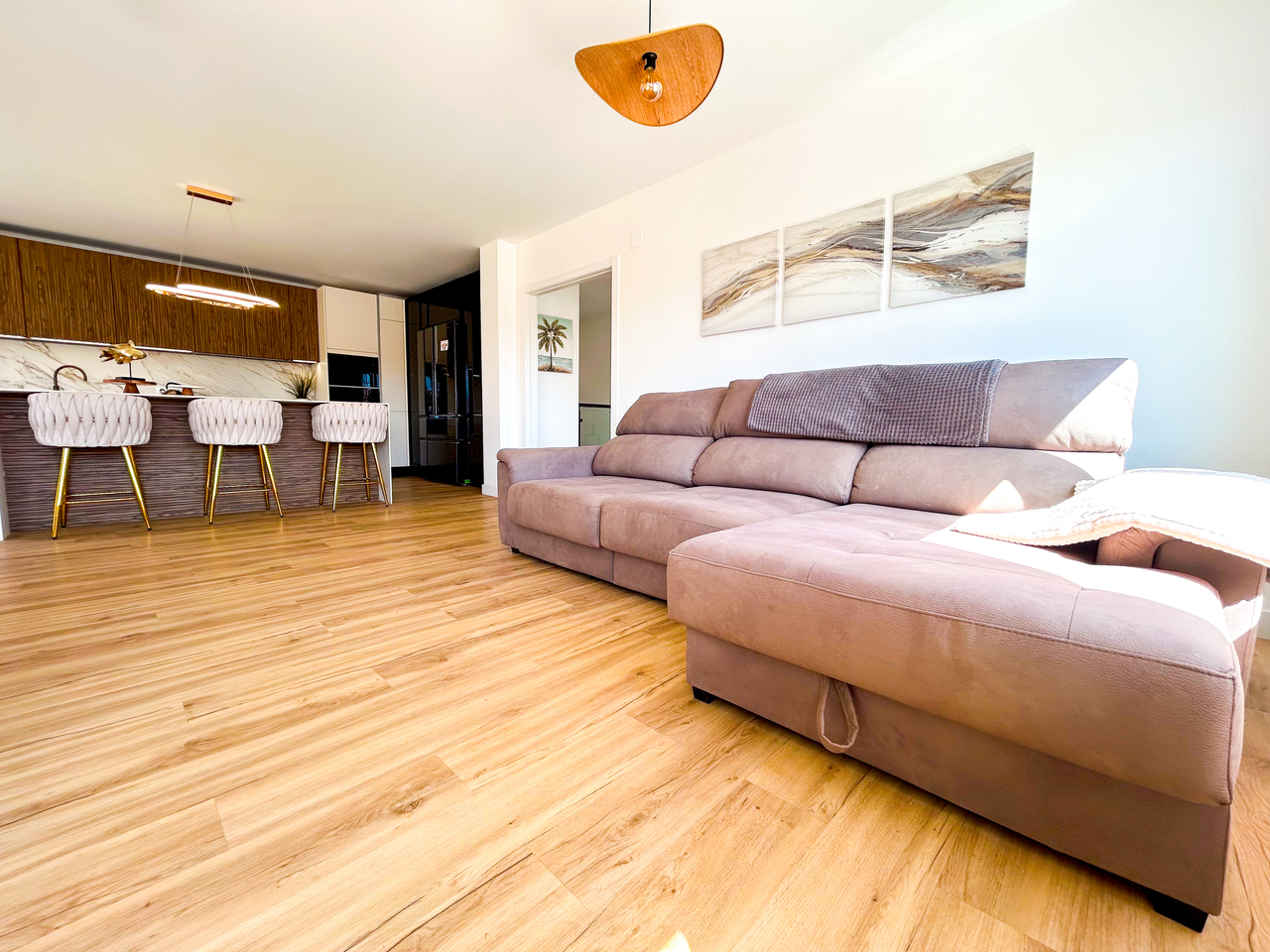 Master bedroom in villa for sale in Mar de Cristal