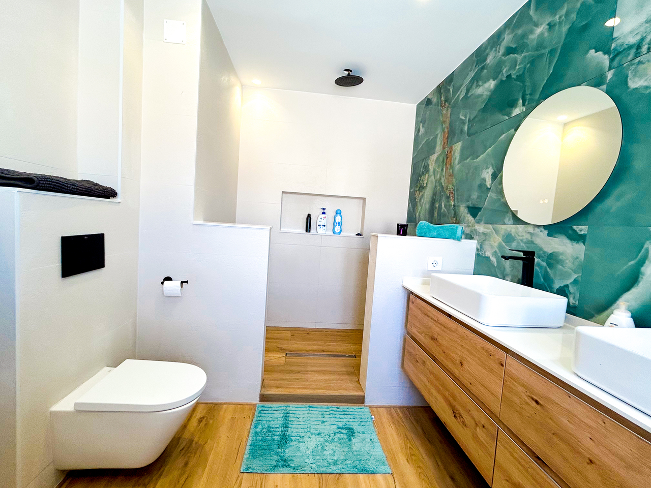Bathroom in villa for sale in Mar de Cristal
