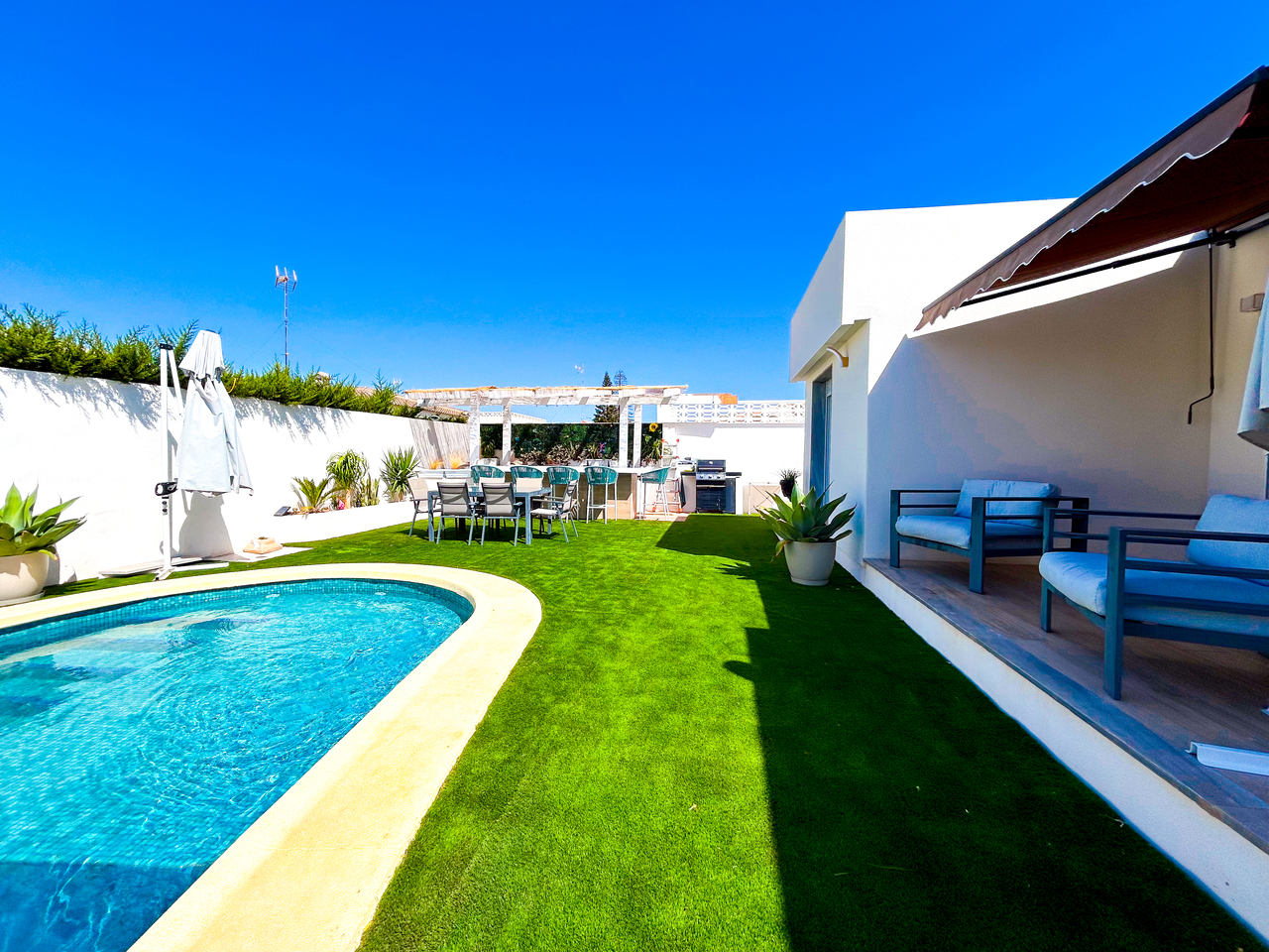 Master bedroom in villa for sale in Mar de Cristal