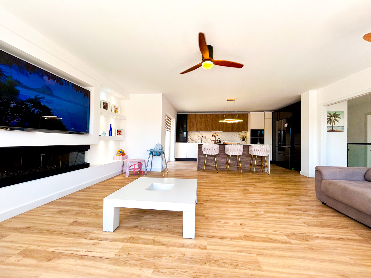 Pool area in villa for sale in Mar de Cristal