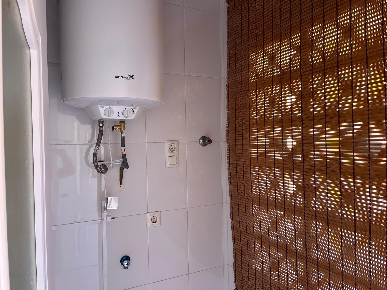 Bedroom in apartment for sale in Algorfa