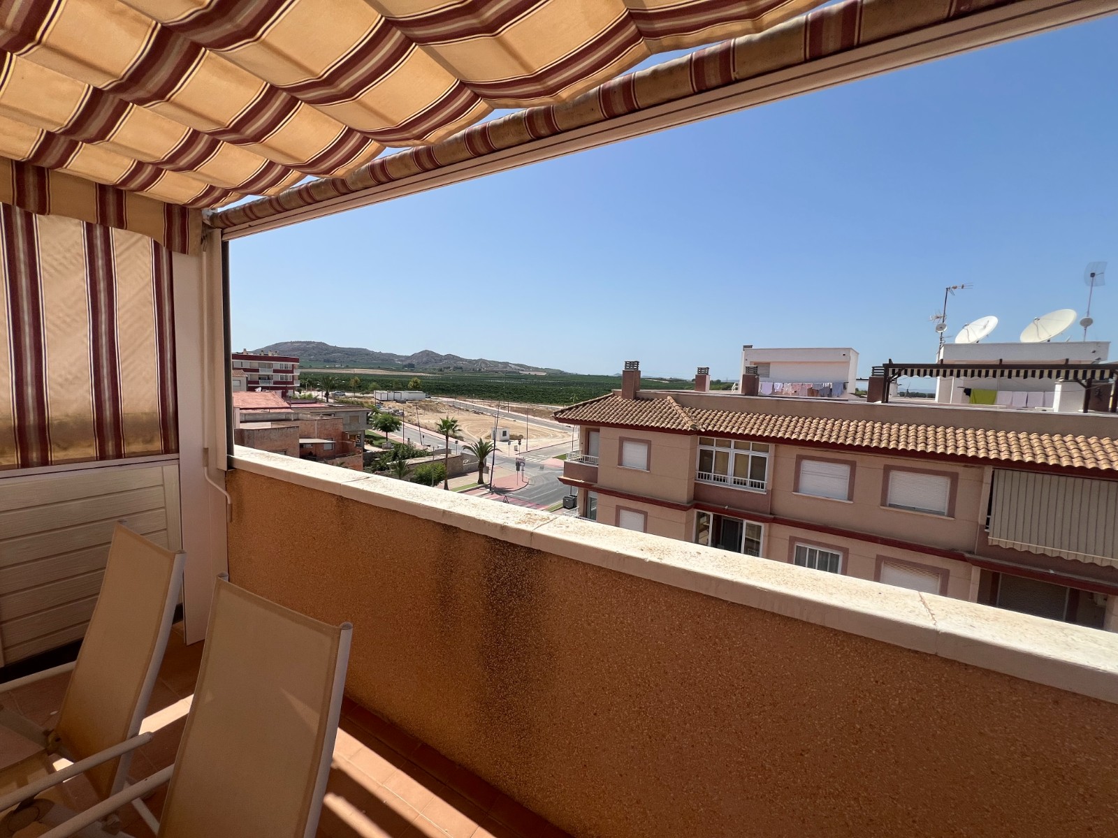 Master bedroom in apartment for sale in Algorfa