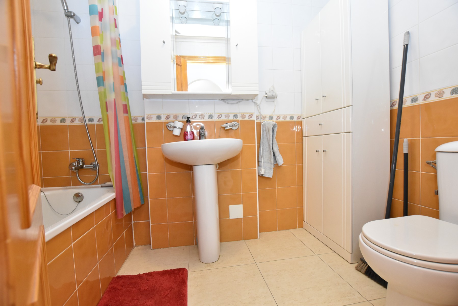 Bedroom in apartment for sale in Algorfa