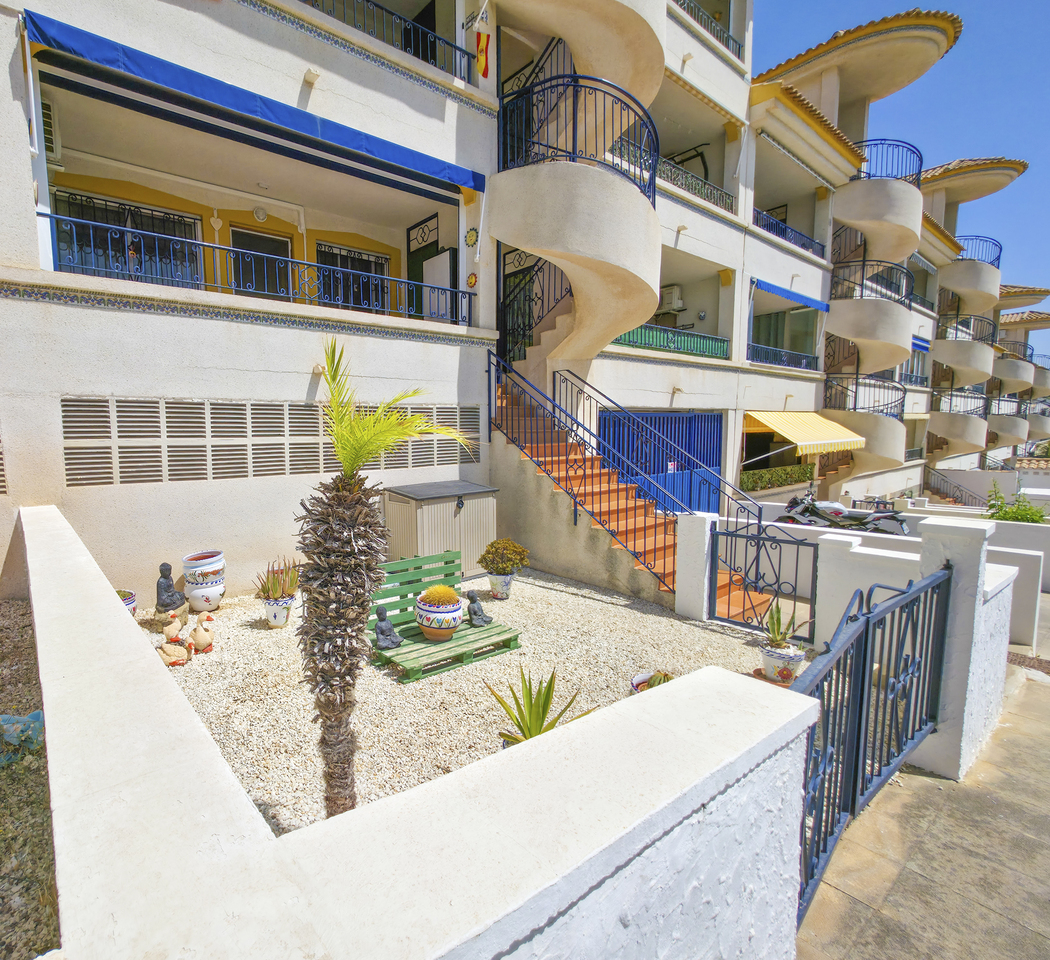 Living room in apartment for sale in Villamartin
