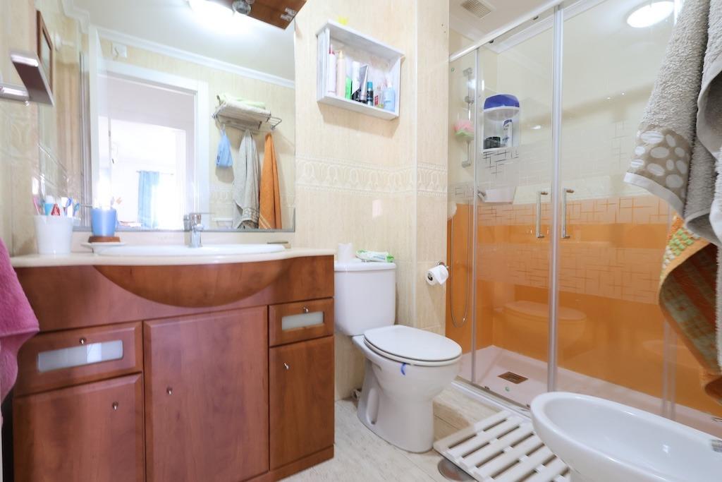 Garden in bungalow for sale in Orihuela Costa