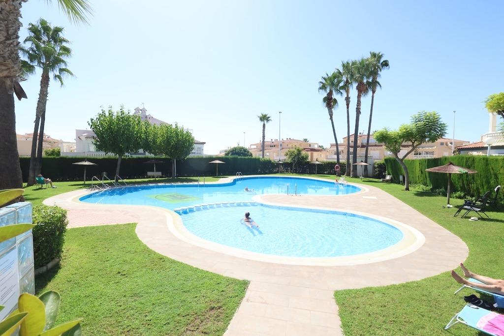 Kitchen in bungalow for sale in Orihuela Costa