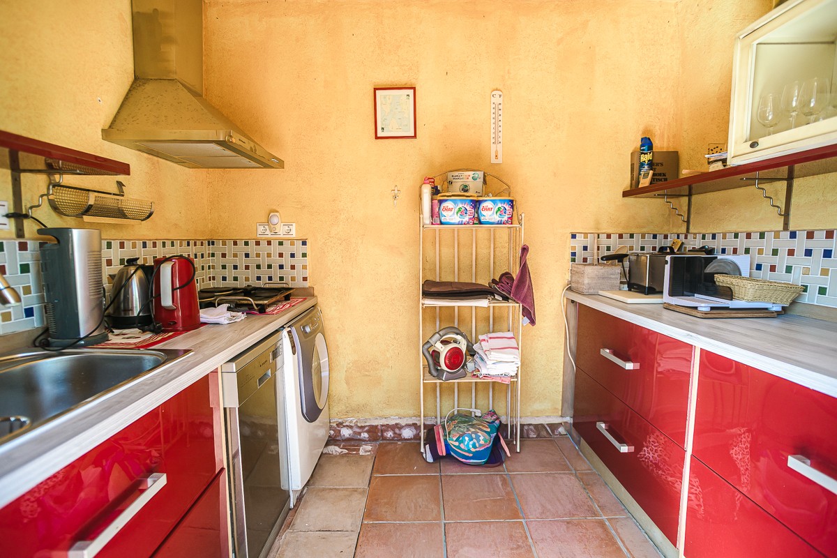 Kitchen in apartment for sale in Alicante