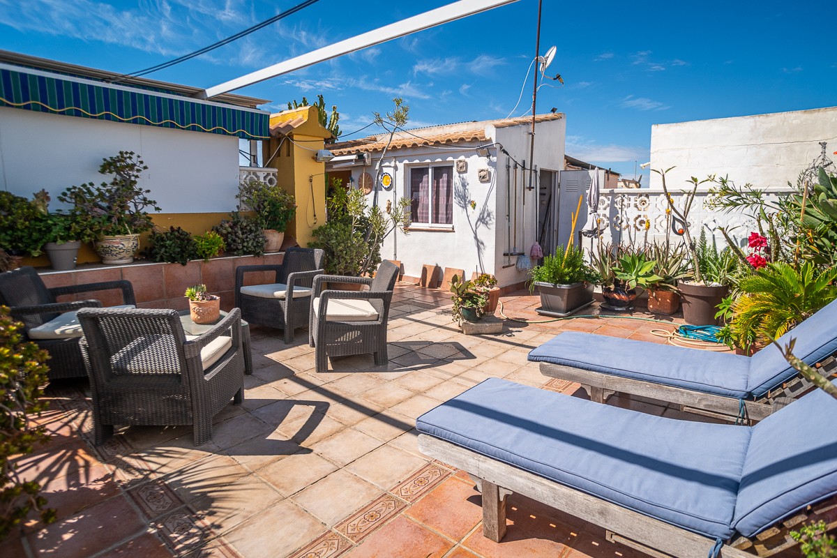 Terrace in apartment for sale in Alicante