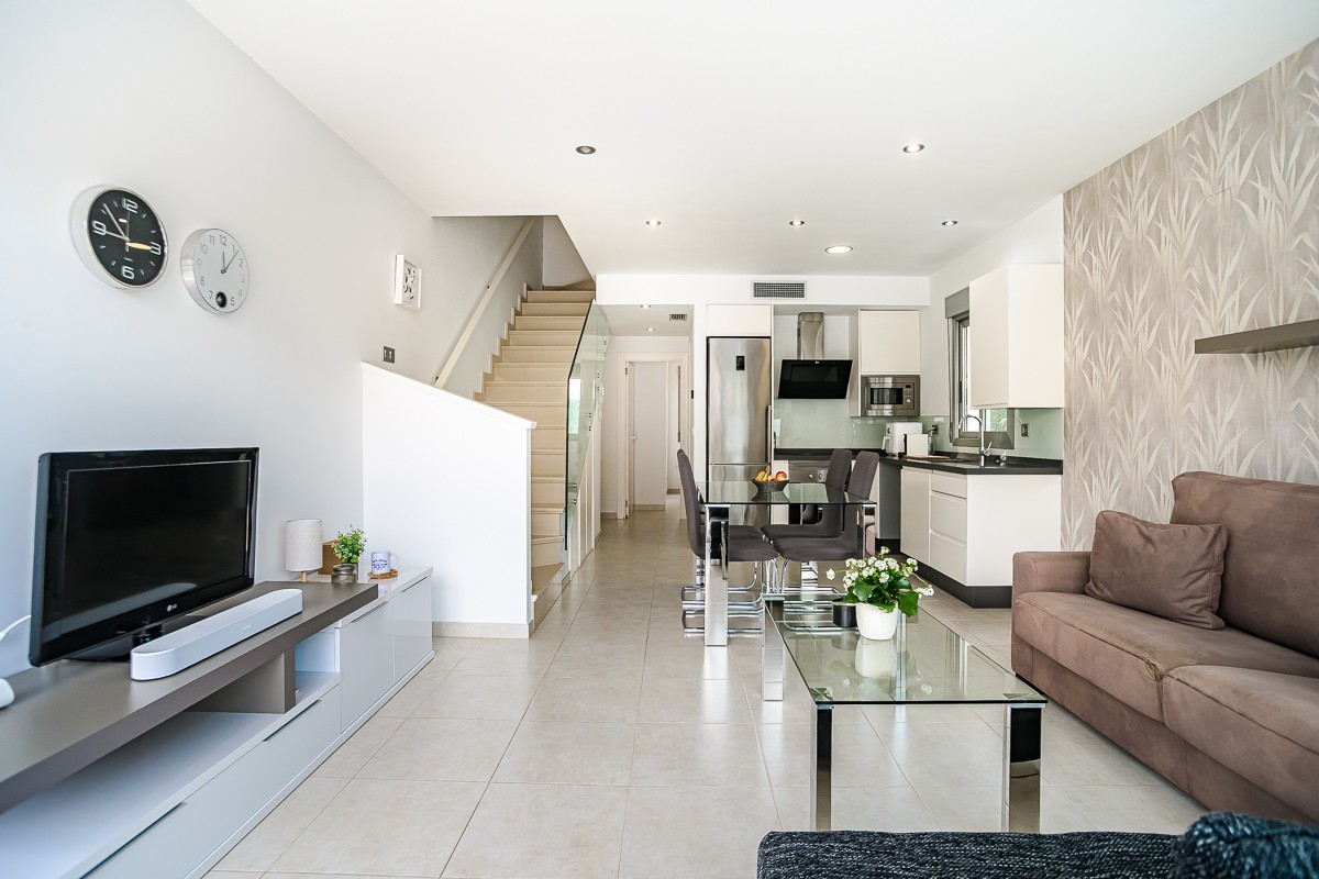 Discover this beautiful villa located in charming Lo Pagán , in San Pedro del Pinatar just 500 meters from the sea