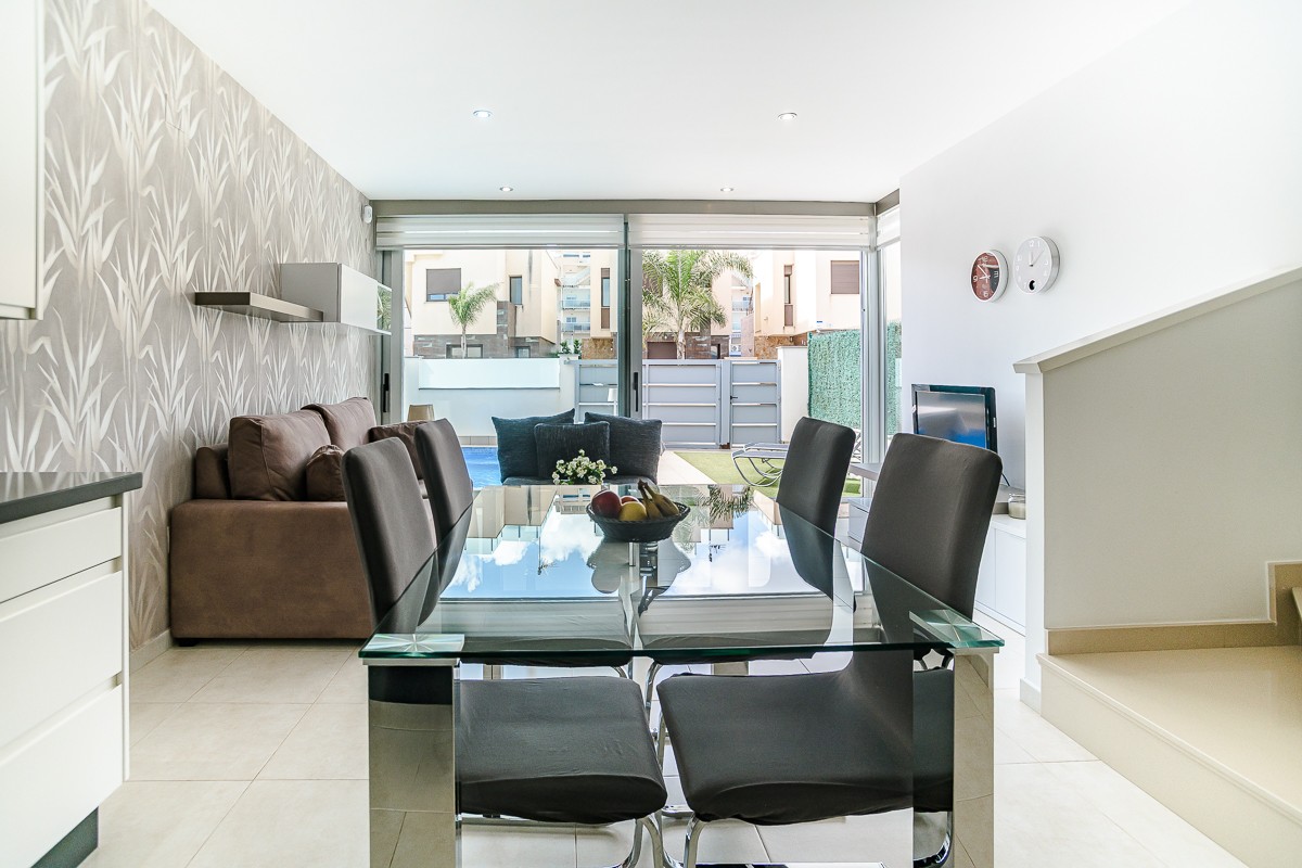Terrace in villa for sale in San Pedro del Pinatar