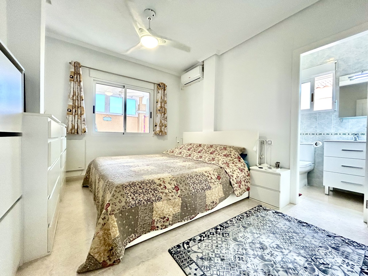 Kitchen in villa for sale in Villamartin
