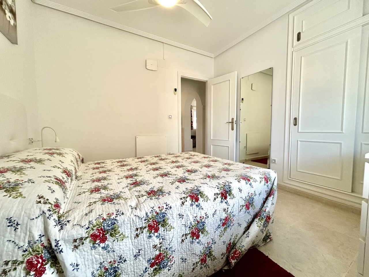 Garden in villa for sale in Villamartin