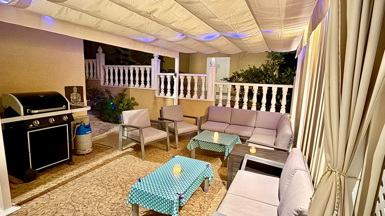 Bedroom in villa for sale in Villamartin