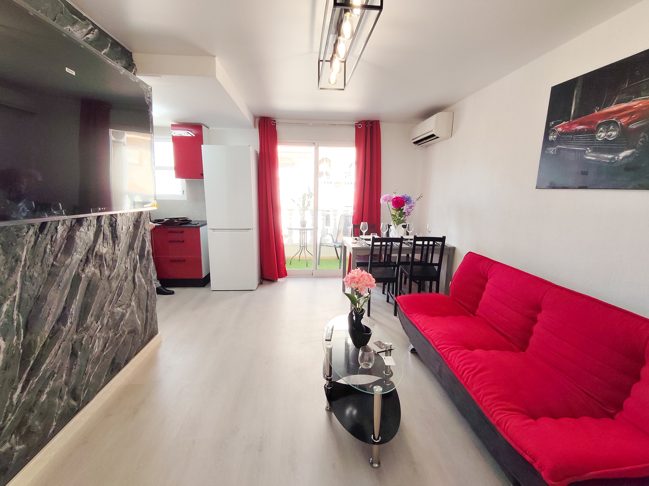 Vollständig renovierte 3-Zimmer-Wohnung mit Salinas-Ausblick in der Torrevieja-Mitte