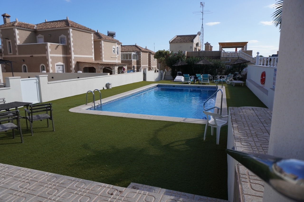 Beautiful 3-bedroom villa in Villamartin, Alicante, offering views of the Mediterranean Sea and the salt lakes of Torrevieja