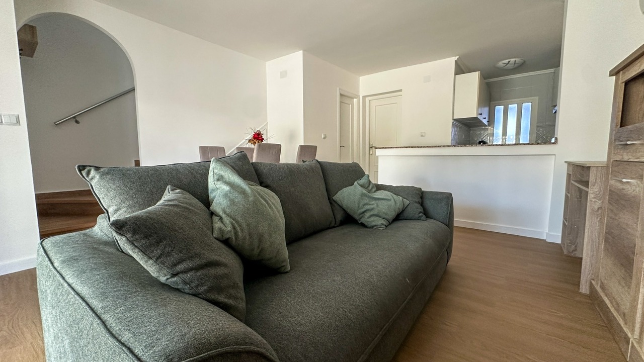 Master bedroom in villa for sale in Villamartin