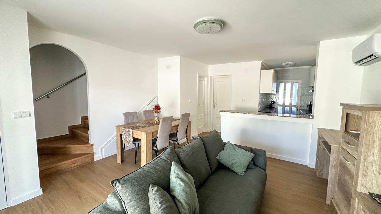 Beautiful 3-bedroom villa in Villamartin, Alicante, offering views of the Mediterranean Sea and the salt lakes of Torrevieja
