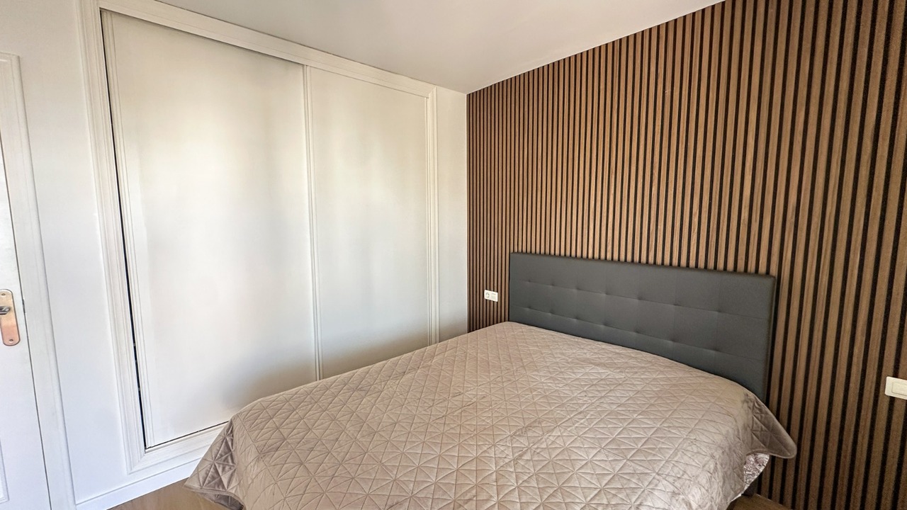 Bedroom in villa for sale in Villamartin