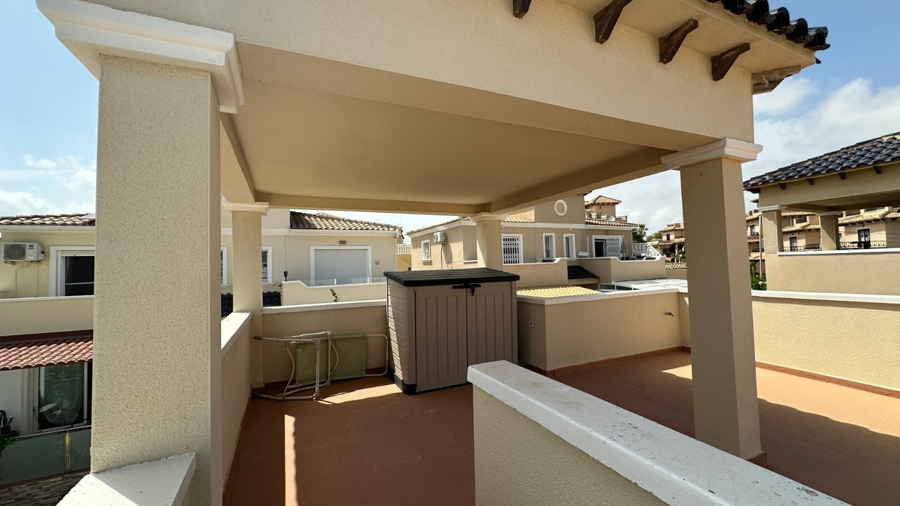 Pool area in villa for sale in Villamartin