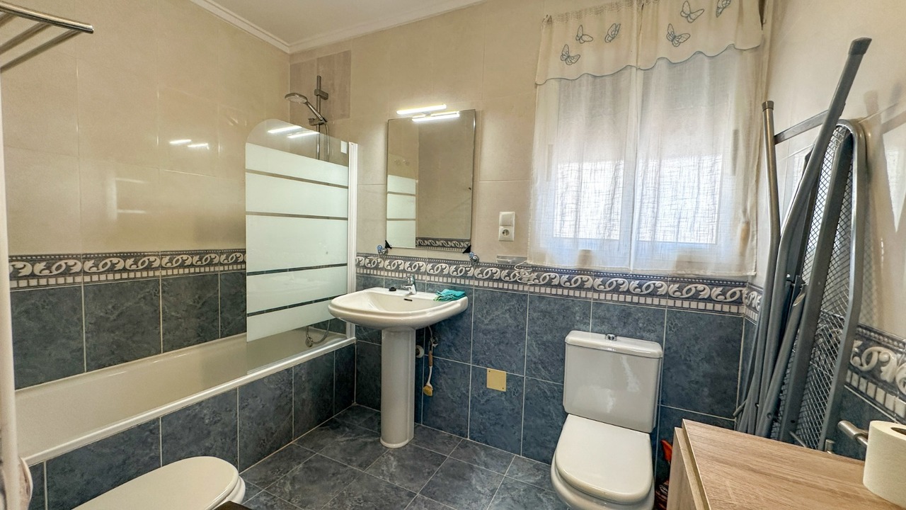 Bathroom in villa for sale in Villamartin