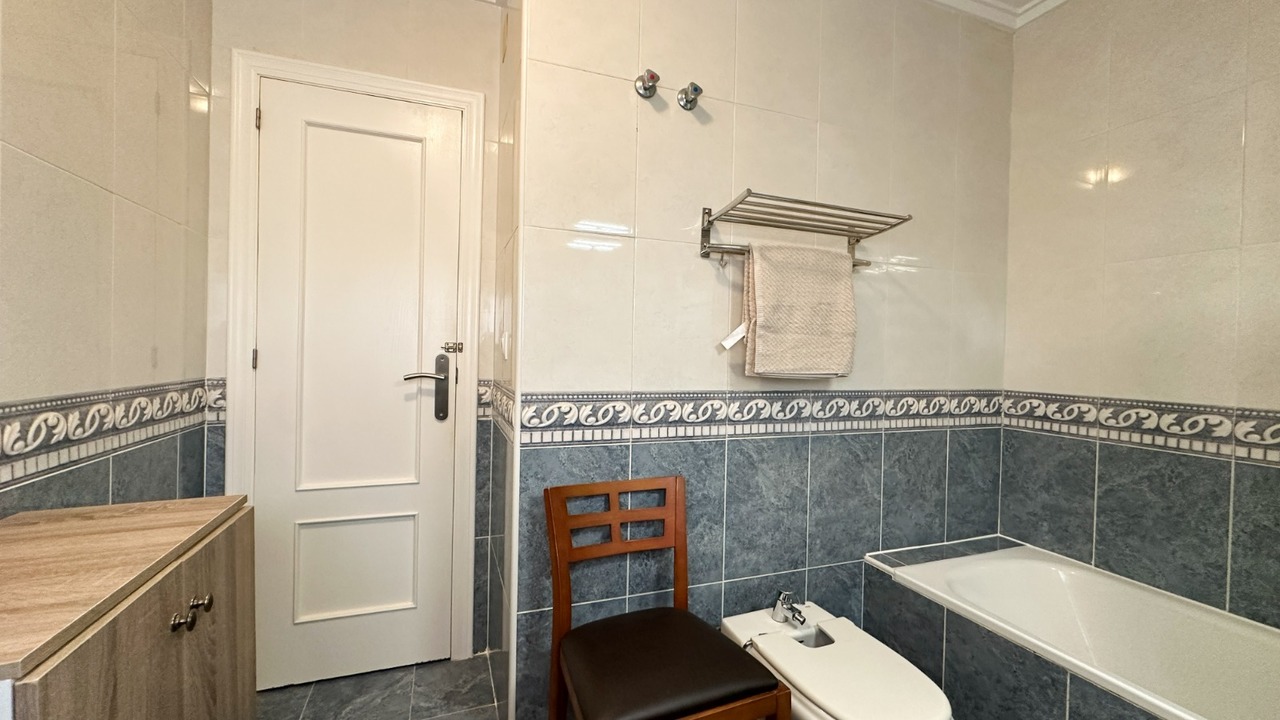 Bedroom in villa for sale in Villamartin