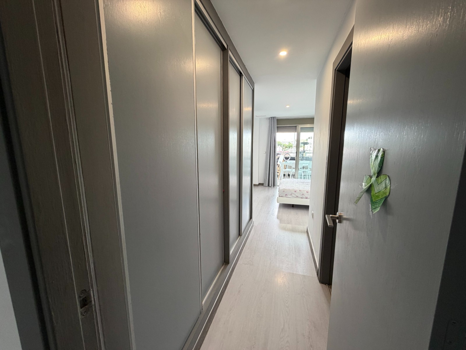 Bedroom in apartment for sale in Jacarilla