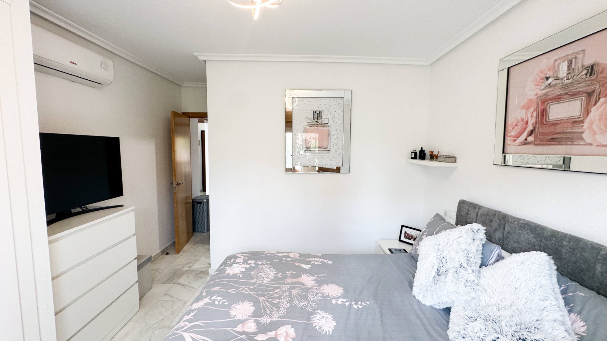 Bedroom in terraced for sale in La Finca Golf Resort