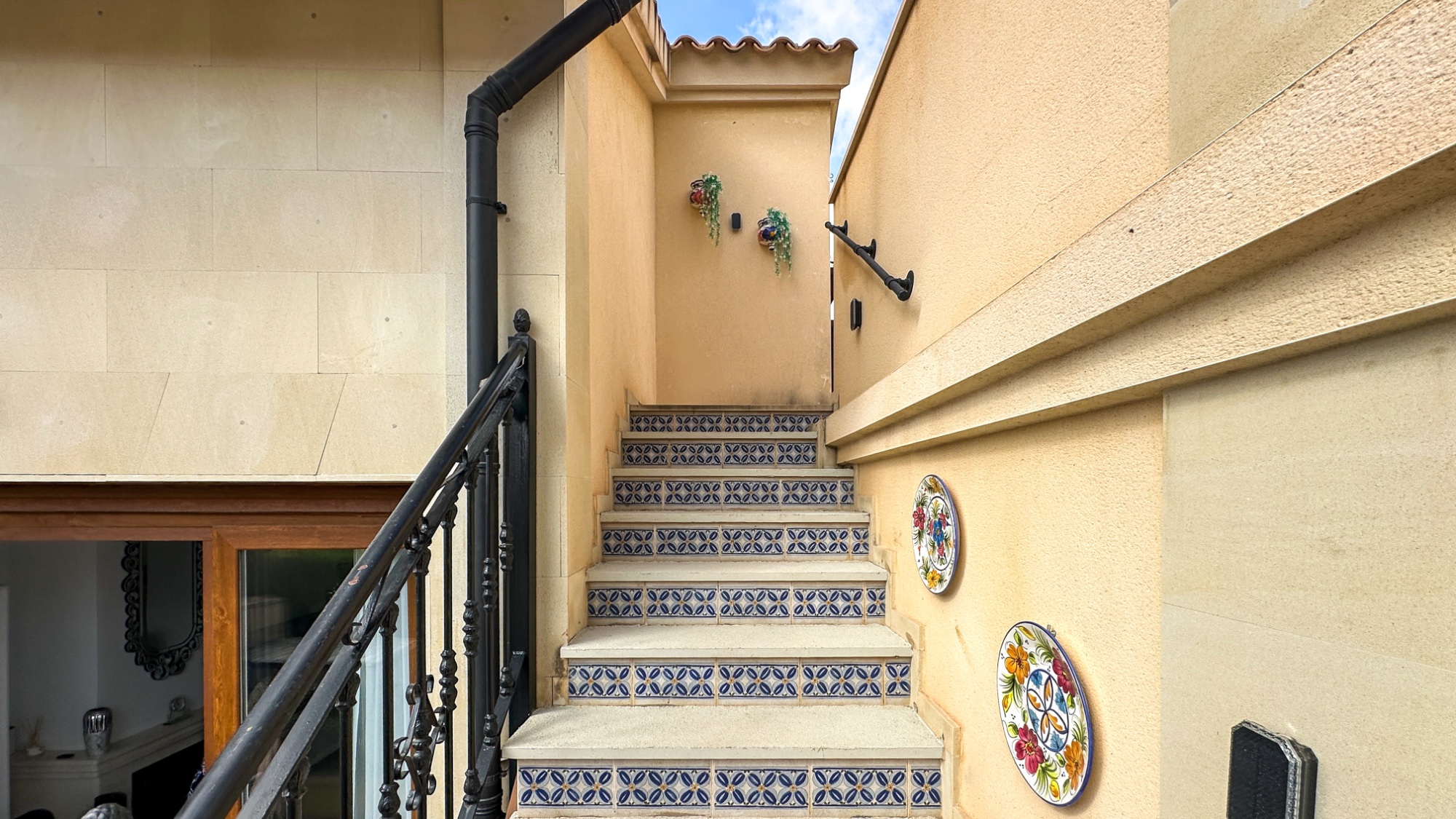 Dining area in terraced for sale in La Finca Golf Resort