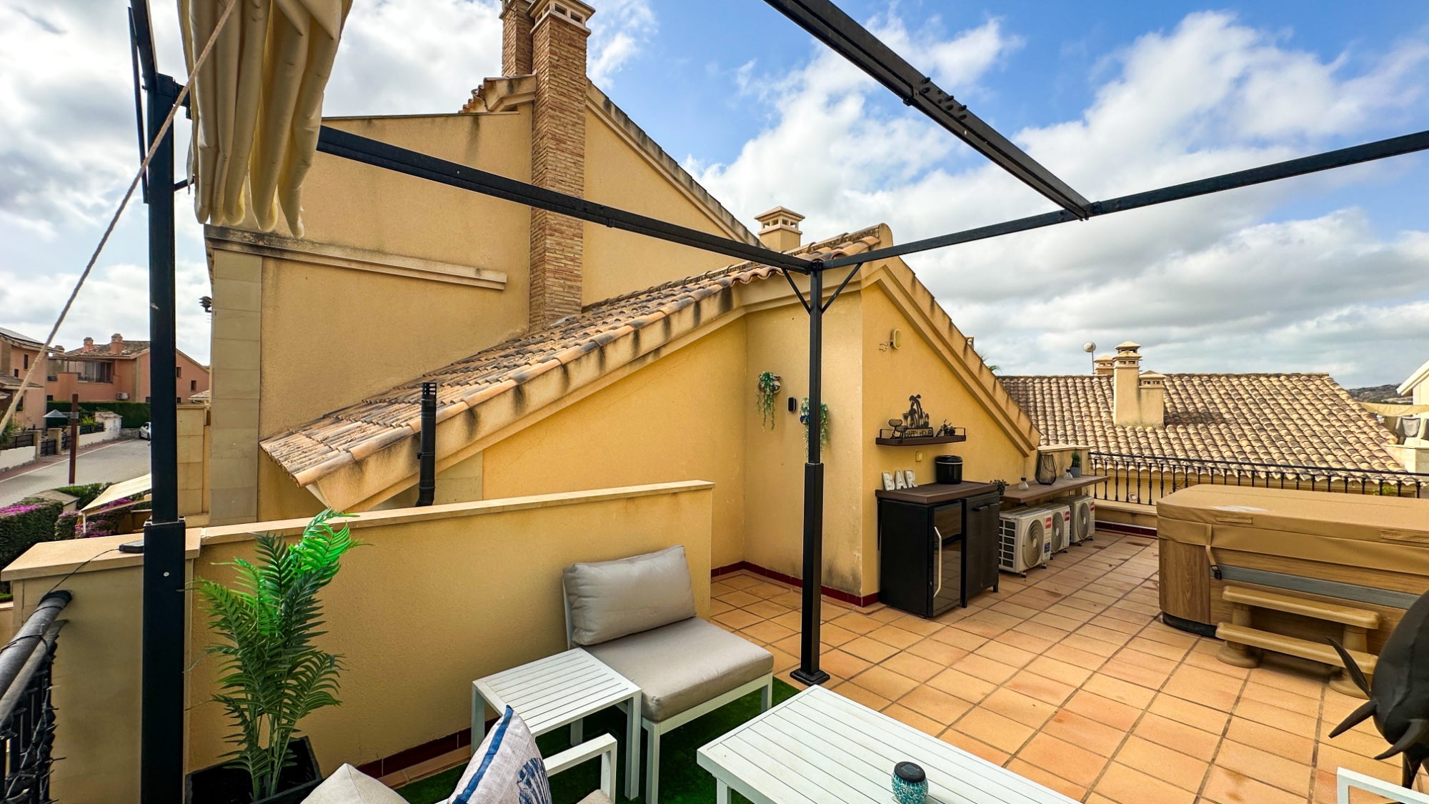 Garden in terraced for sale in La Finca Golf Resort
