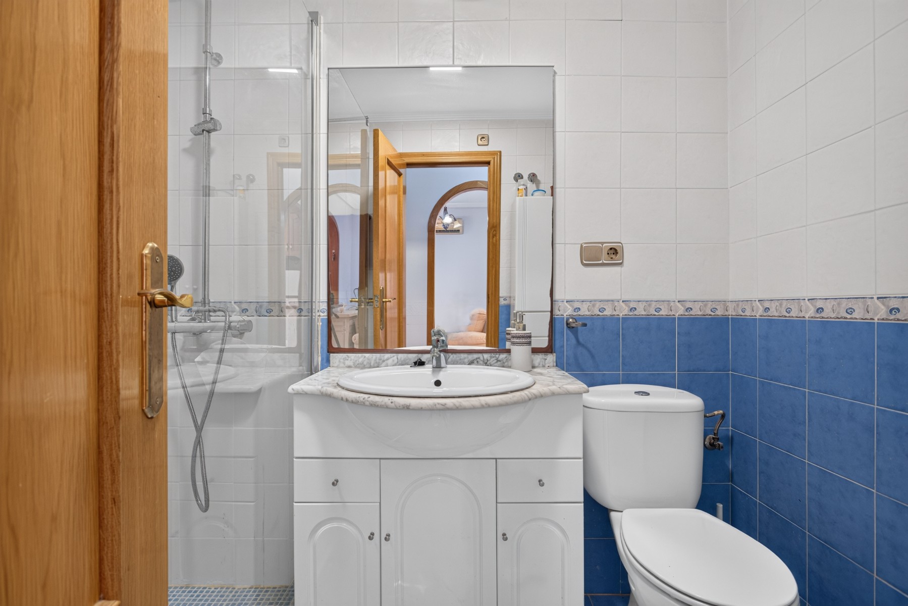 Kitchen in villa for sale in Orihuela Costa