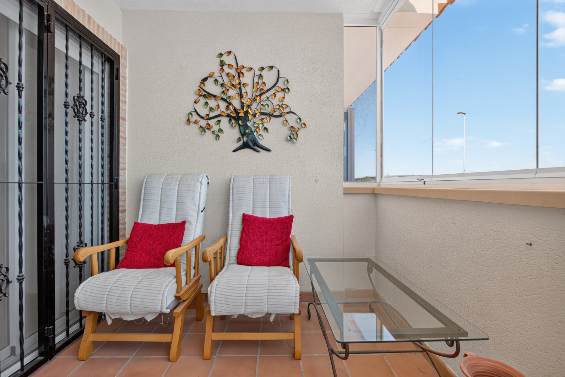 Garden in villa for sale in Orihuela Costa