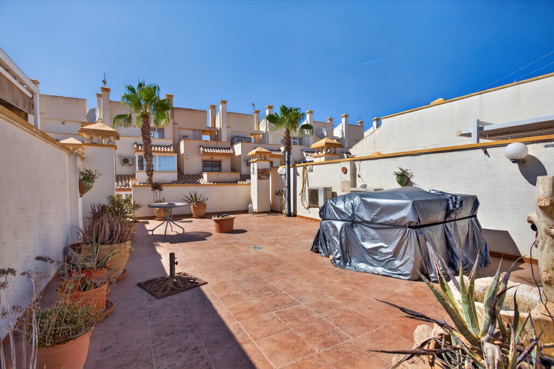 Dining area in villa for sale in Orihuela Costa