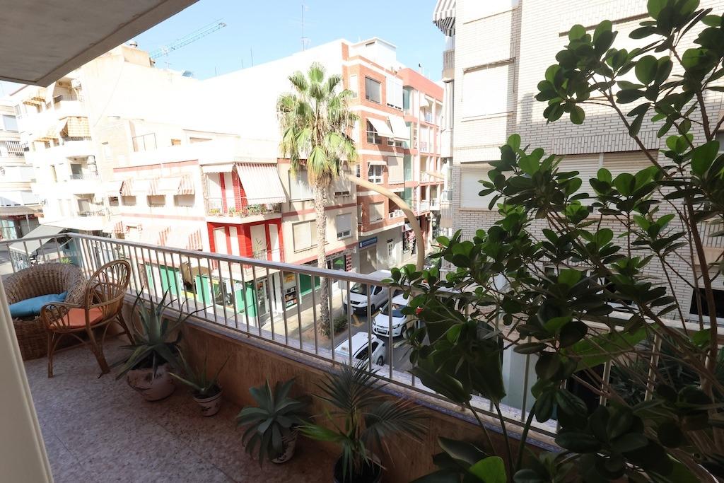 Terrace in apartment for sale in Torrevieja