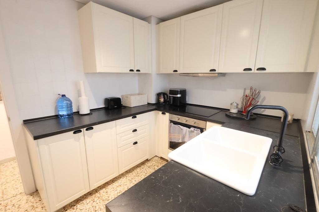 Spacious flat with a gross floor area of 104 m2 and a net floor area of 99 m2, situated in one of the most central areas of Torrevieja