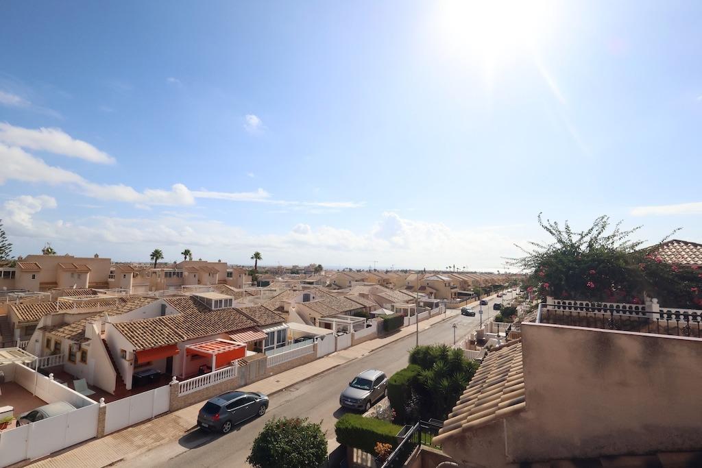 Dining area in terraced for sale in Orihuela Costa