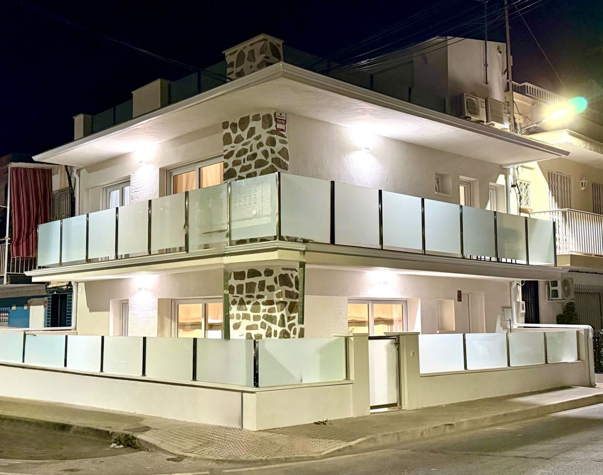 Fully renovated townhouse, completed in 2026, with a side view of the Mar Menor, in Lo Pagán, only 100 metres from the Villananitos beach