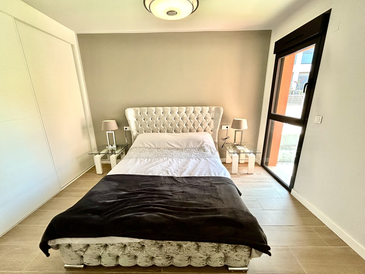 Bedroom in apartment for sale in Villamartin